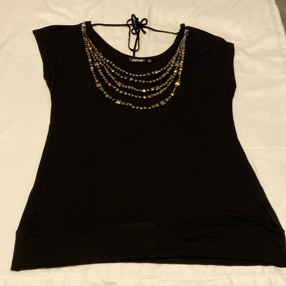 🎀 5/$20 🎀 Apt. 9 black top with embellishments around neck size medium